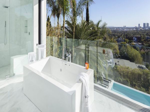 Exquisite West Hollywood 3 Bedroom Villa with Pool